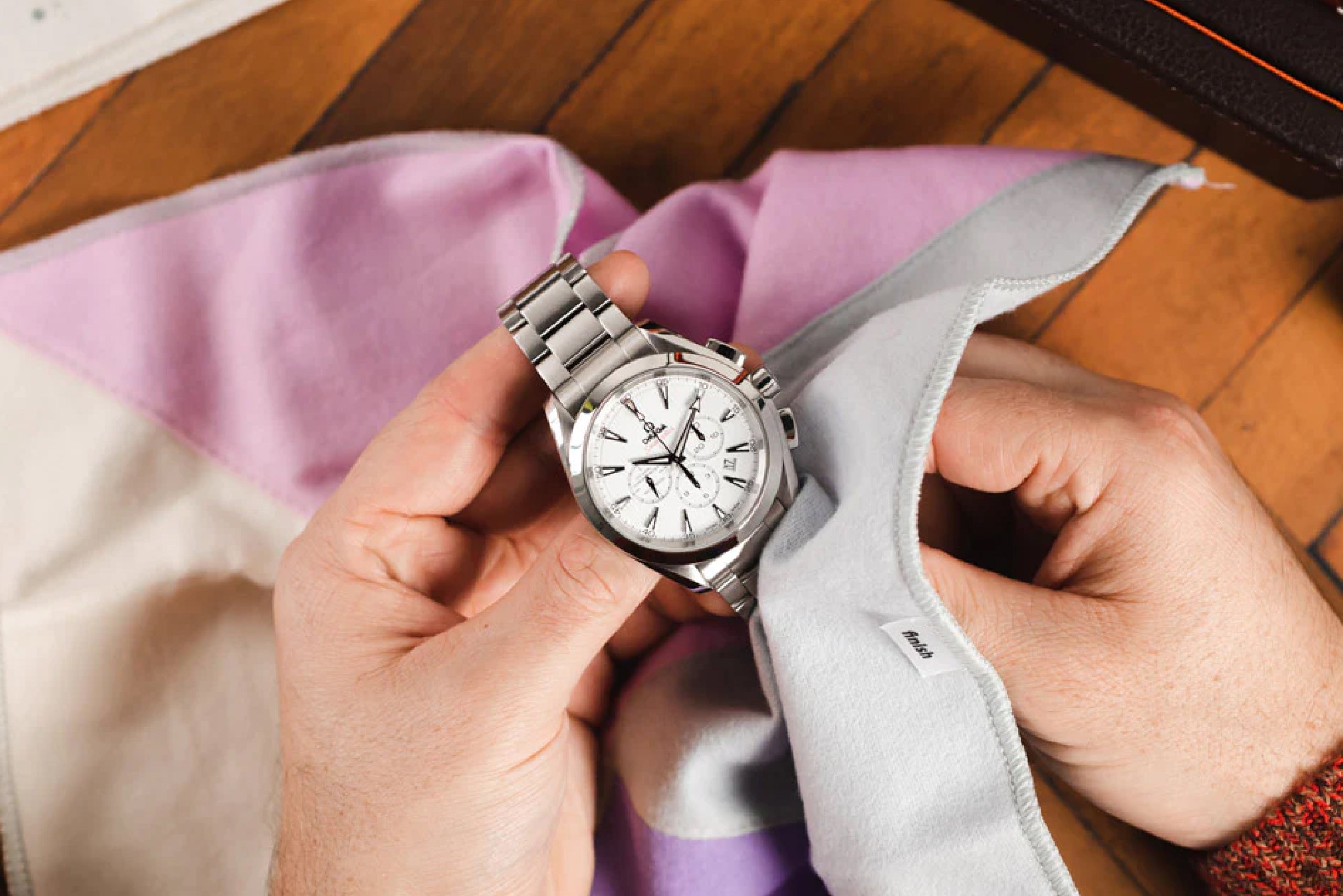 How to Take Care Your Rotating Watch Winder Box